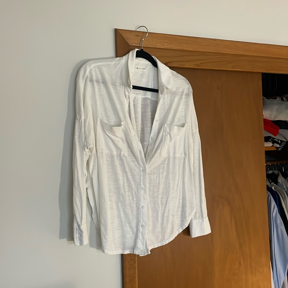 Lou & grey organic cotton button up top